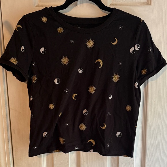 No Boundaries Tops - Wimsigoth Crop Tee Shirt